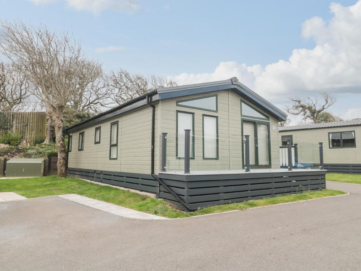 Amethyst Lodge Lymington Exterior photo