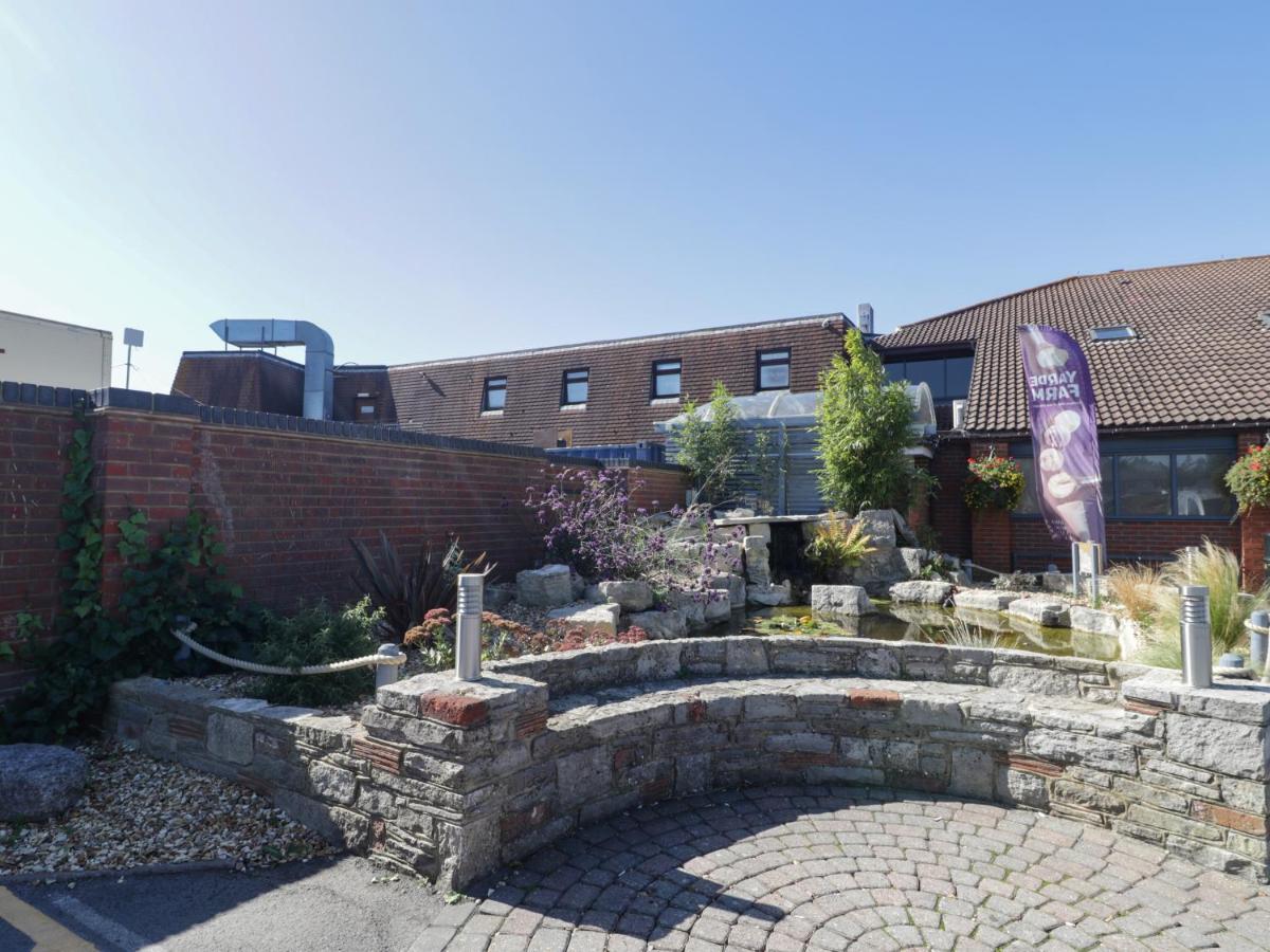 Amethyst Lodge Lymington Exterior photo